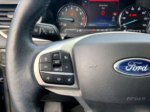 Certified 2022 Ford Explorer XLT w/ Equipment Group 202A image 23