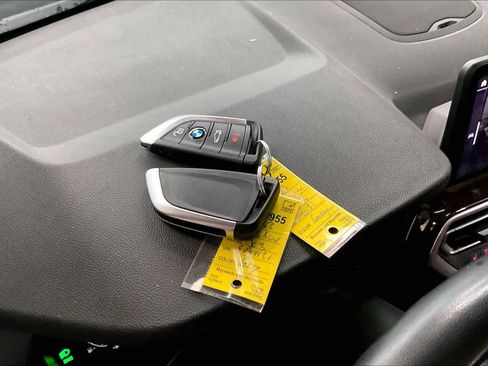 Used 2023 BMW X3 xDrive30i w/ Premium Package image 14