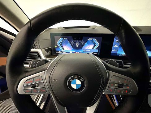 Used 2023 BMW X7 xDrive40i w/ Premium Package image 13