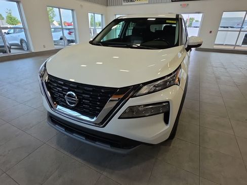 Used 2021 Nissan Rogue S FWD image 2