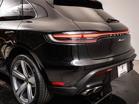 Certified 2023 Porsche Macan S AWD/4WD image 25