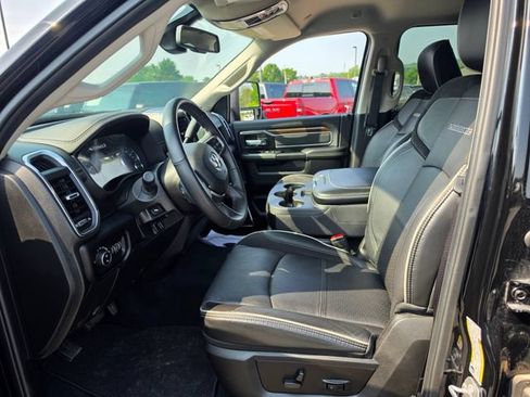Used 2024 RAM 2500 Laramie AWD/4WD image 17
