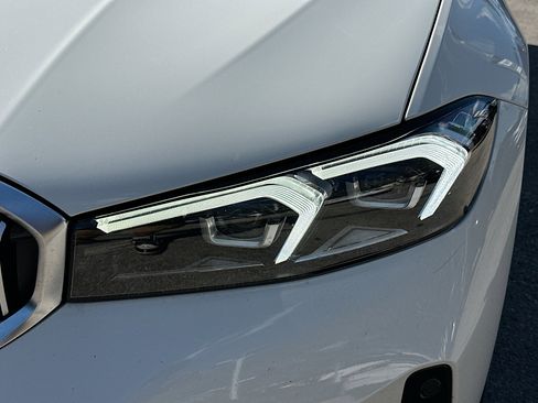 Used 2025 BMW 330i Sedan w/ M Sport Package image 31