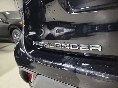 Used 2020 Toyota Highlander XLE image 7