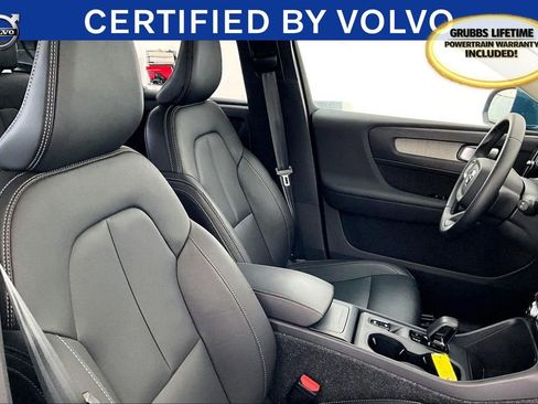Certified 2025 Volvo XC40 B5 Core image 11