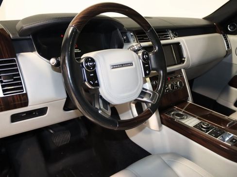 Used 2015 Land Rover Range Rover image 40