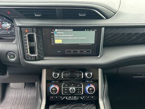 Used 2024 GMC Yukon Denali w/ Denali Reserve Package AWD/4WD image 13