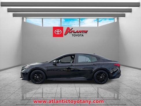 Certified 2025 Toyota Camry SE FWD image 4