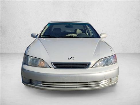 Used 1999 Lexus ES 330 image 2