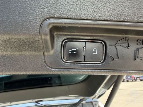 Used 2021 Ford Explorer Limited w/ Equipment Group 301A AWD/4WD image 27