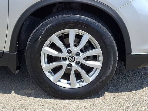 Used 2020 Nissan Rogue SV AWD/4WD image 8