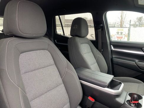 Used 2025 GMC Terrain Elevation AWD/4WD image 16