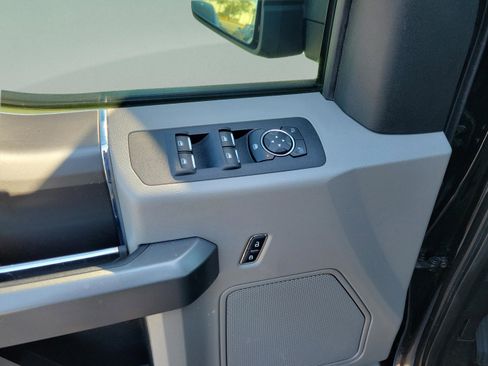 Used 2016 Ford F150 XLT w/ Equipment Group 301A Mid image 5