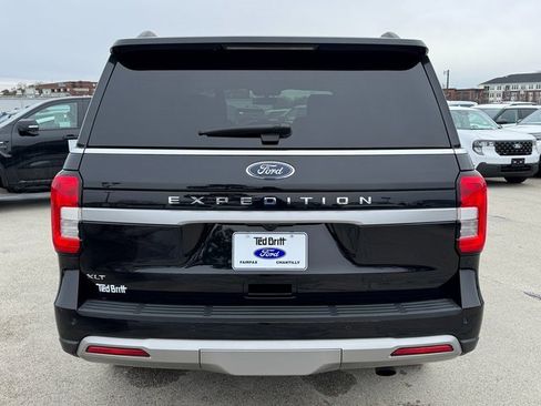 Certified 2022 Ford Expedition XLT image 9