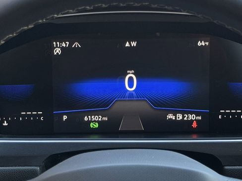 Used 2024 Volkswagen Tiguan SE image 33