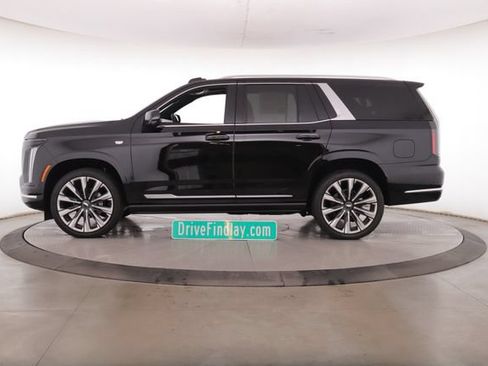Used 2026 Cadillac Escalade Luxury w/ Touring Package AWD/4WD image 9