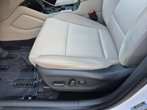 Used 2018 Hyundai Tucson SEL AWD/4WD image 18