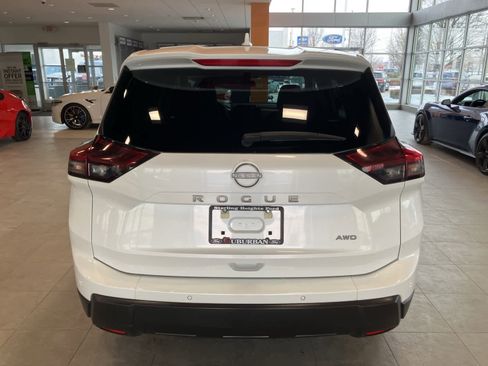 Used 2025 Nissan Rogue SV image 6