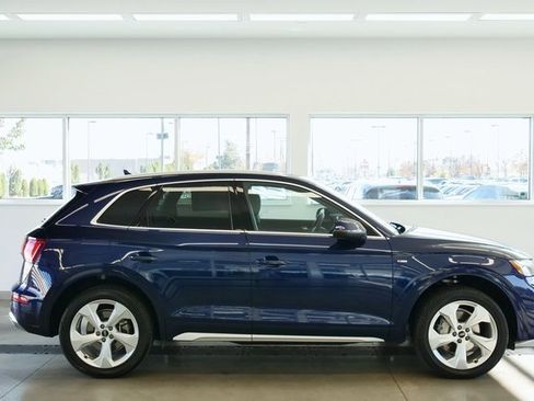 Certified 2025 Audi Q5 2.0T Premium Plus w/ Premium Plus Package image 7
