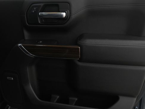 Used 2019 Chevrolet Silverado 1500 RST w/ All-Star Edition image 9