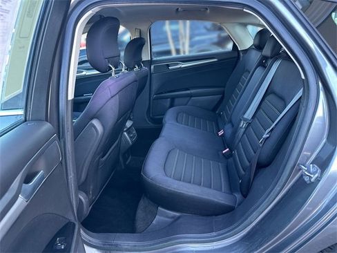 Used 2013 Ford Fusion SE image 21