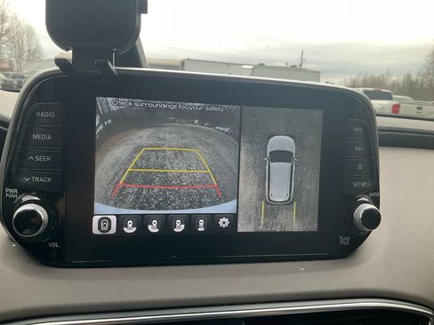 Used 2020 Hyundai Santa Fe Limited image 24