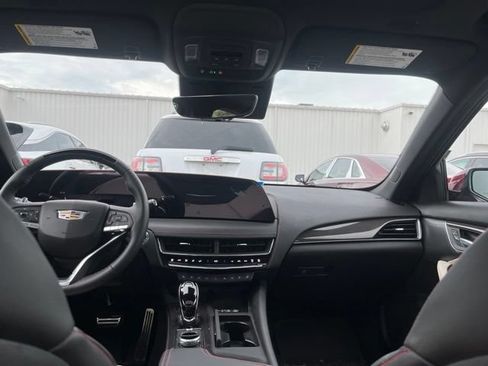 Used 2026 Cadillac CT5 Sport w/ Technology Package AWD/4WD image 3
