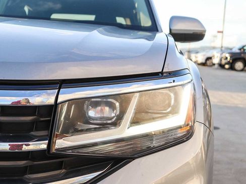 Used 2021 Volkswagen Atlas SE w/ Towing Package image 7