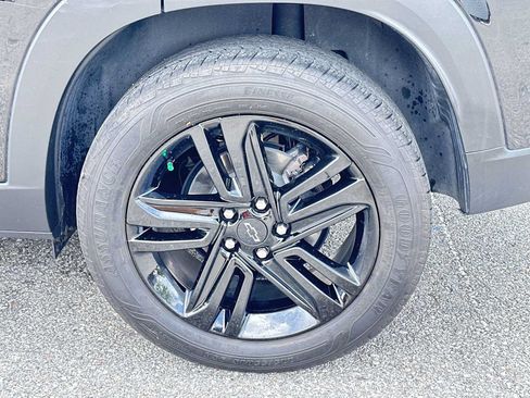 Certified 2025 Chevrolet Trax ACTIV w/ Driver Confidence Package FWD image 12
