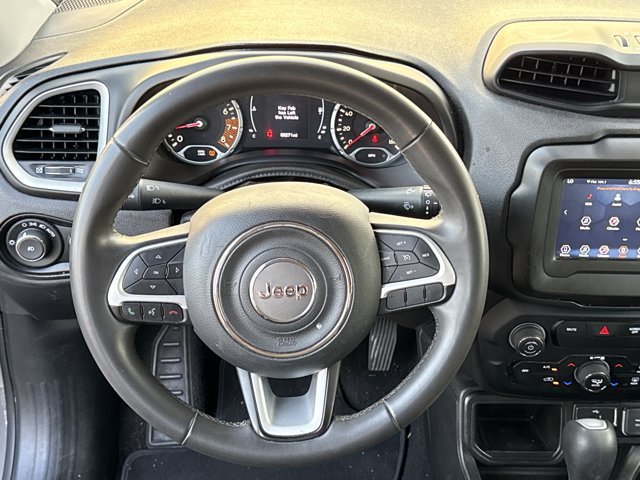 Used 2020 Jeep Renegade Latitude FWD image 19