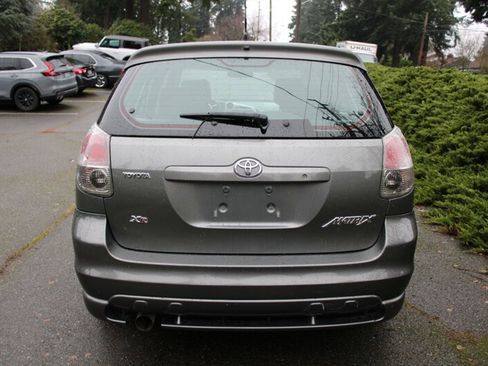 Used 2006 Toyota Matrix XR image 10