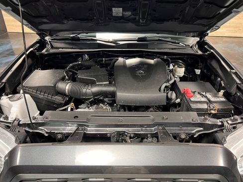 Used 2020 Toyota Tacoma SR5 image 19