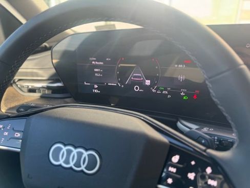 Certified 2025 Audi Q5 Premium image 13