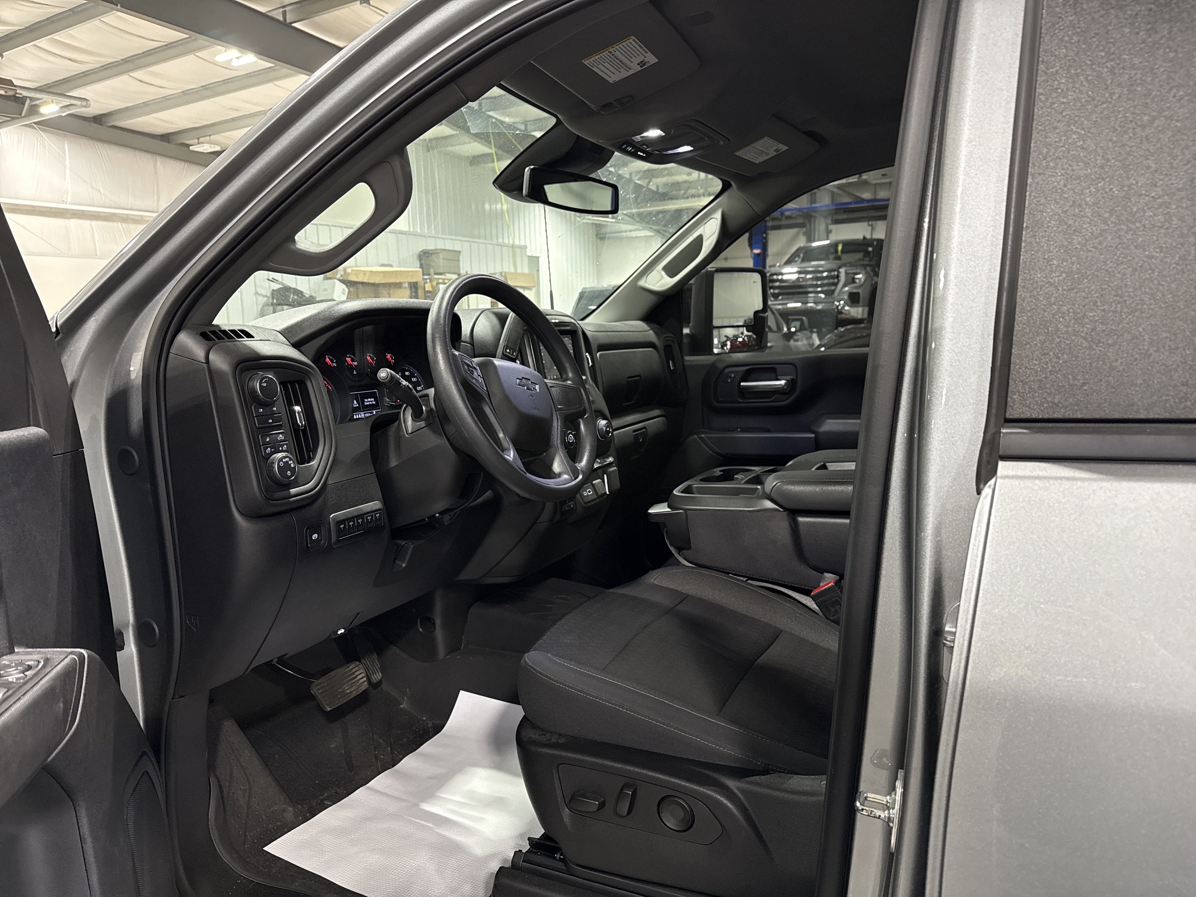 Used 2025 Chevrolet Silverado 2500 Custom w/ Custom Value Package AWD/4WD image 7