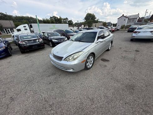 Used 2005 Lexus ES 330 FWD image 1