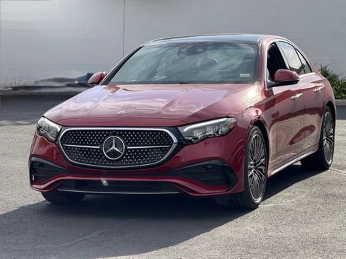 New 2026 Mercedes-Benz E 350 4MATIC Sedan image 1