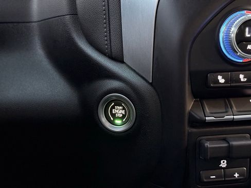 Used 2023 GMC Sierra 2500 SLT image 40