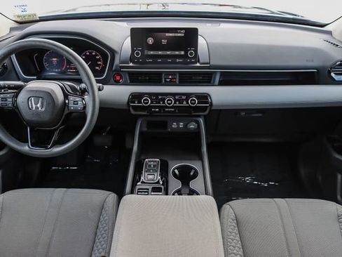 Certified 2024 Honda Pilot LX image 14