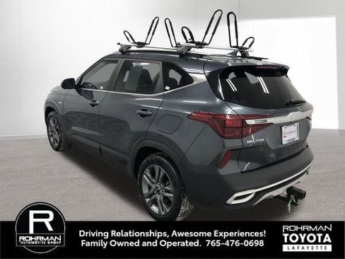 Used 2023 Kia Seltos S w/ Navigation Package image 4