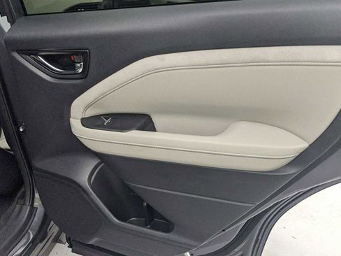 New 2026 Subaru Forester Limited image 33