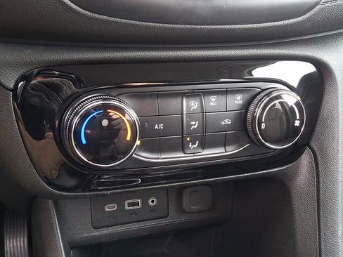 Used 2023 Buick Encore GX Preferred image 16