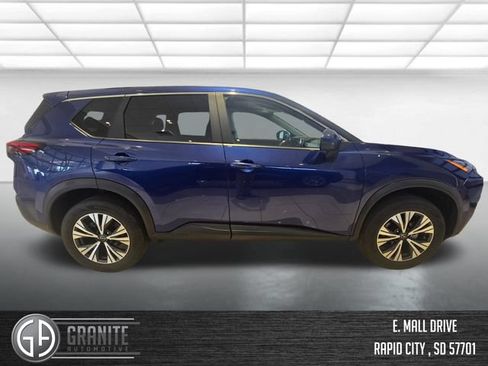 Used 2023 Nissan Rogue SV AWD/4WD image 6