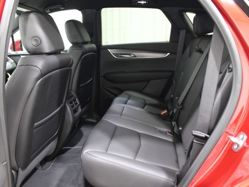 New 2026 Cadillac XT5 Luxury image 26