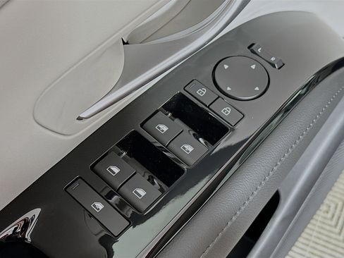 New 2026 Hyundai Tucson Limited image 18