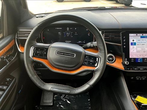 Used 2024 Jeep Grand Wagoneer L Series III image 7
