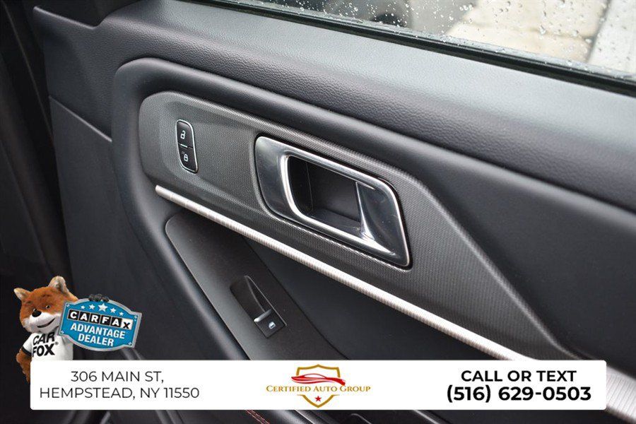 Used 2025 Ford Explorer ST-Line w/ ST-Line Street Pack AWD/4WD image 22