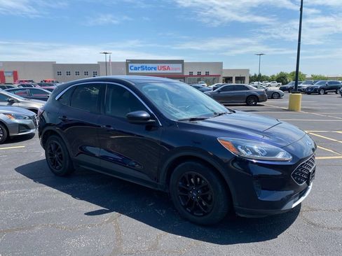 Used 2021 Ford Escape SE w/ Convenience Package FWD image 1