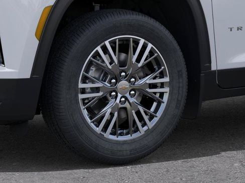 New 2026 Chevrolet Traverse LT w/ LPO, Floor Liner Package FWD image 9