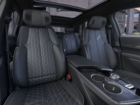 New 2026 Cadillac Lyriq V AWD/4WD image 16