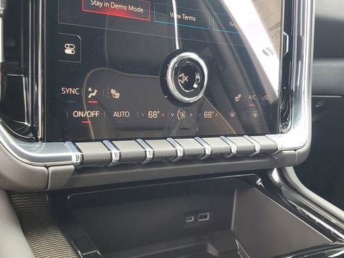 New 2026 GMC Yukon XL Elevation image 23